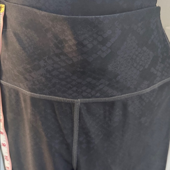 Carbon Snake Print Leggings - Picture 5 of 5